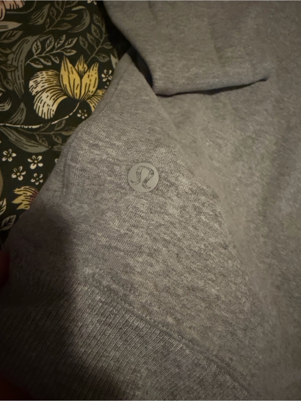 Lululemon grey women’s medium hoodie. - Picture 6 of 7
